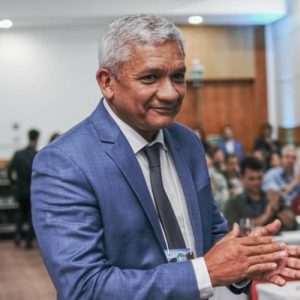 Dr. Segismundo Valadares